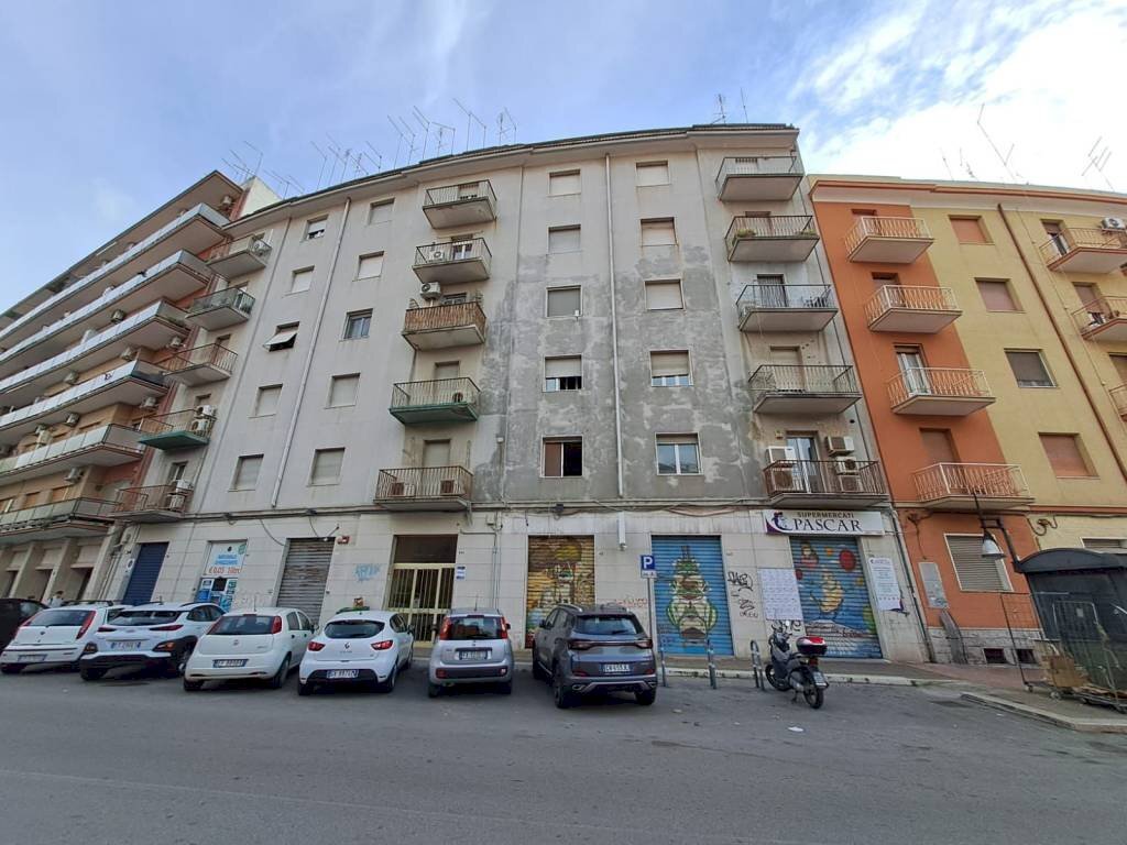 Facciata - Appartamento via Umbria, 144, Taranto - foto 2