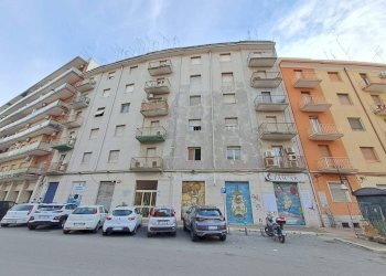 Facciata - Appartamento via Umbria, 144, Taranto - foto 1