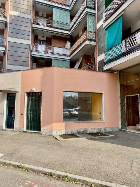 Facciata - Shop via Ivrea, 39, Biella - photo 1