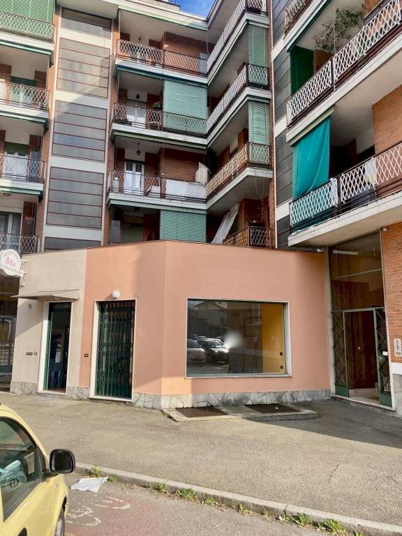 Facciata - Shop via Ivrea, 39, Biella - photo 2