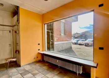 Salone - Shop via Ivrea, 39, Biella - photo 7