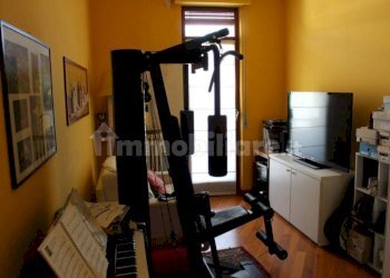 Stanza arredata - Appartamento Cuneo (zona Centro) - foto 11