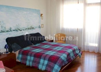 Camera da letto - Appartamento Cuneo (zona Centro) - foto 12