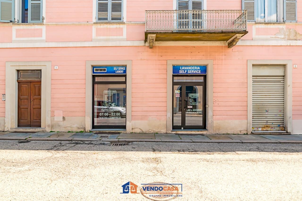 Commercial Premises Bra - photo 1