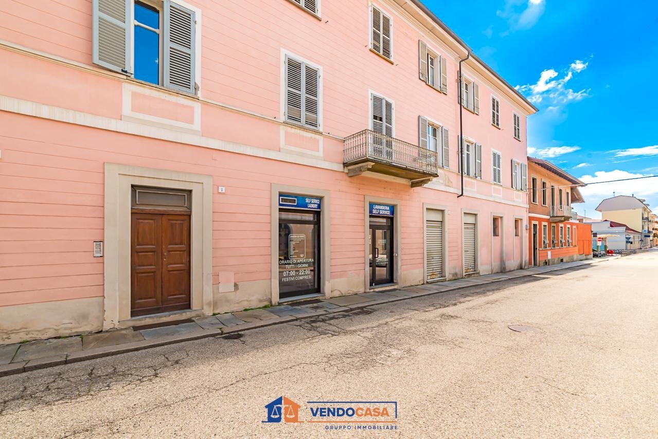 Commercial Premises Bra - photo 2