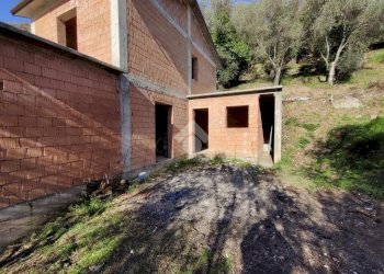 Four-room apartment Via Olivella Caminata, Casarza Ligure - photo 1