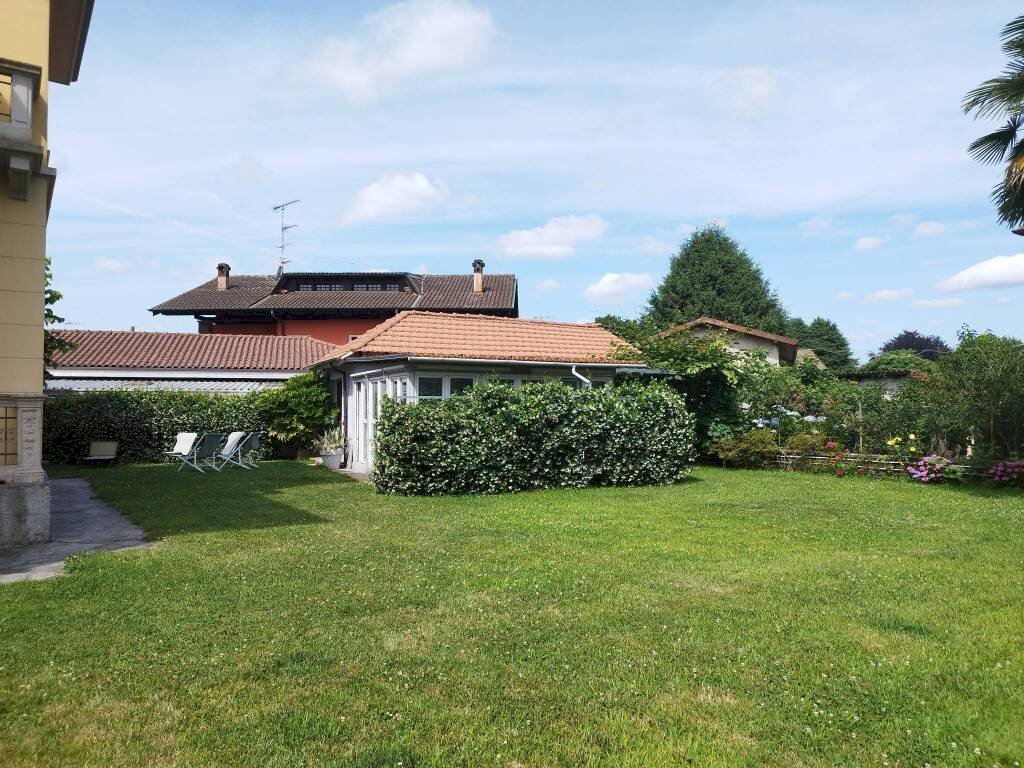Giardino - Villa viale Armando Diaz, Castelletto Sopra Ticino - foto 2
