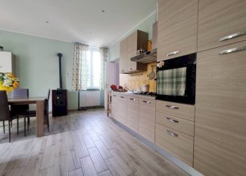 Cucina - Villa viale Armando Diaz, Castelletto Sopra Ticino - foto 34