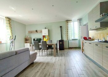 Cucina - Villa viale Armando Diaz, Castelletto Sopra Ticino - foto 35