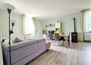 Salone - Villa viale Armando Diaz, Castelletto Sopra Ticino - foto 36