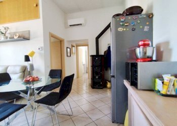 Cucina - Villa viale Armando Diaz, Castelletto Sopra Ticino - foto 24
