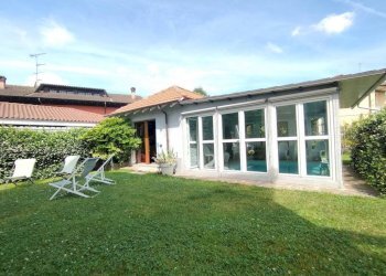 Giardino - Villa viale Armando Diaz, Castelletto Sopra Ticino - foto 5