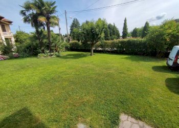 Giardino - Villa viale Armando Diaz, Castelletto Sopra Ticino - foto 9