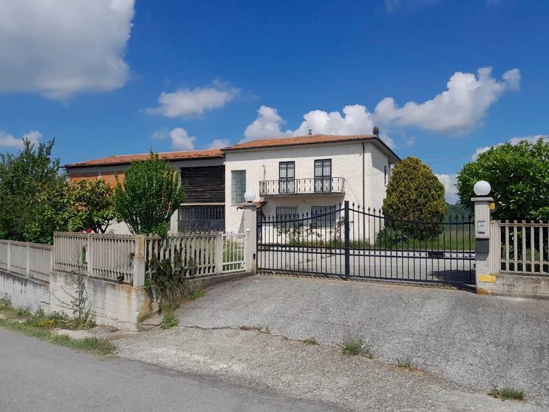 Independent house Roascio - photo 1