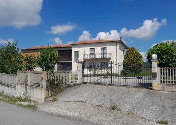 Independent house Roascio - photo 1