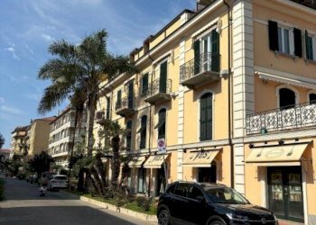 Zona - Box corso Italia, 19, Bordighera - foto 2