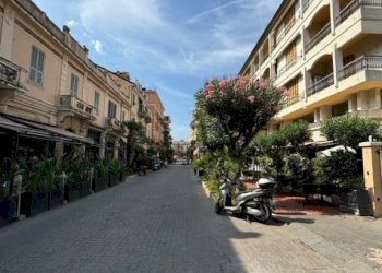 Zona - Box corso Italia, 19, Bordighera - foto 22