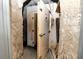 interno locale - Locale Commerciale Largo Cesare Battisti, 4, Barge - foto 19