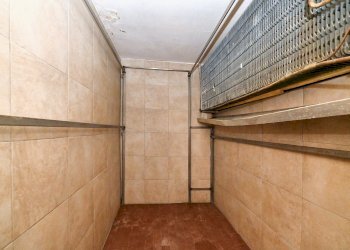 interno locale - Locale Commerciale Largo Cesare Battisti, 4, Barge - foto 20