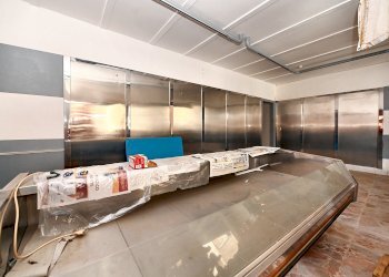 interno locale - Locale Commerciale Largo Cesare Battisti, 4, Barge - foto 23