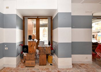 interno locale - Locale Commerciale Largo Cesare Battisti, 4, Barge - foto 24