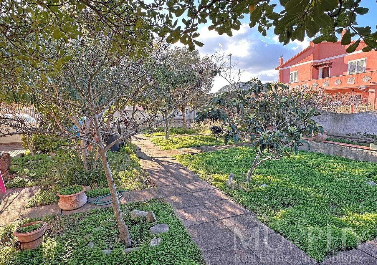 Two-room apartment Regione Mongiardino, La Maddalena - photo 1