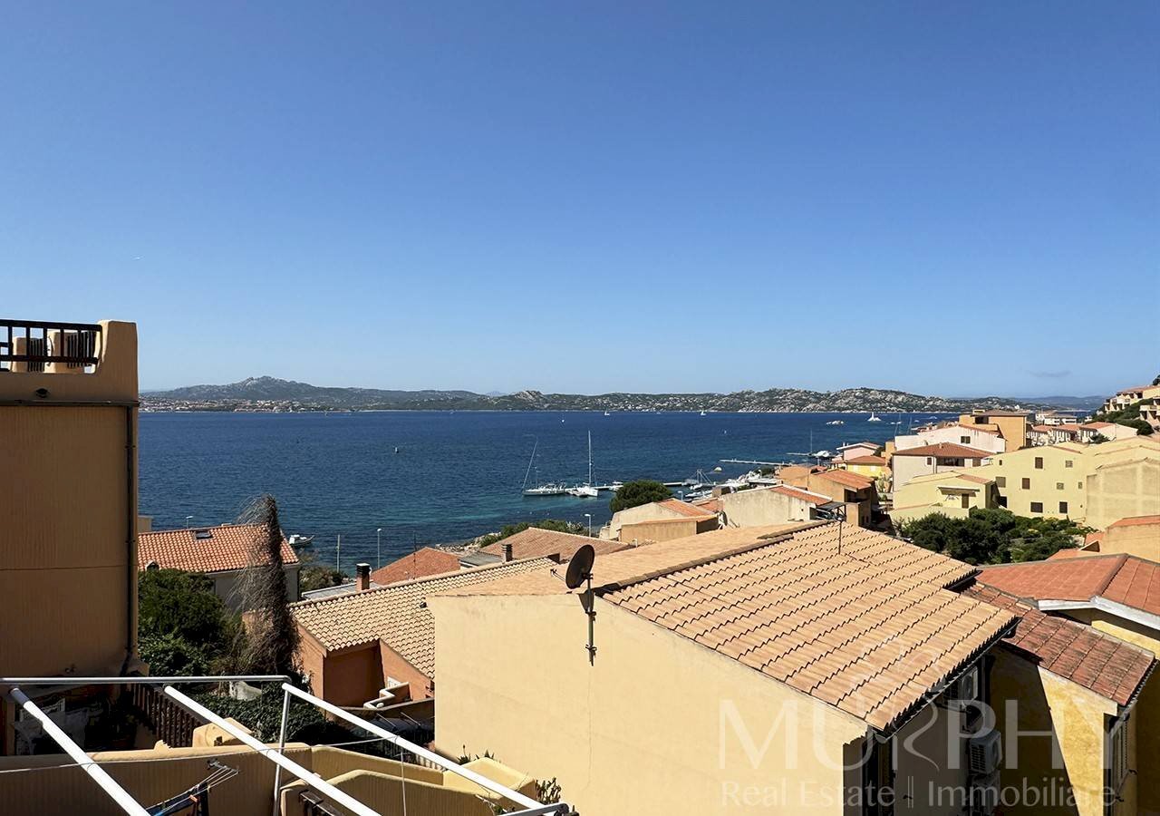 Three-room apartment Via Barrettini, La Maddalena - photo 1