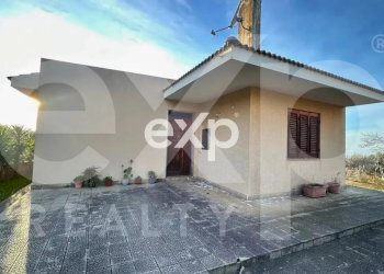 Independent house Contrada Filari, Rometta - photo 1