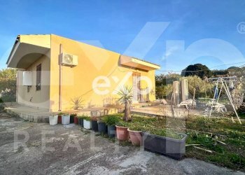 Independent house Contrada Filari, Rometta - photo 5