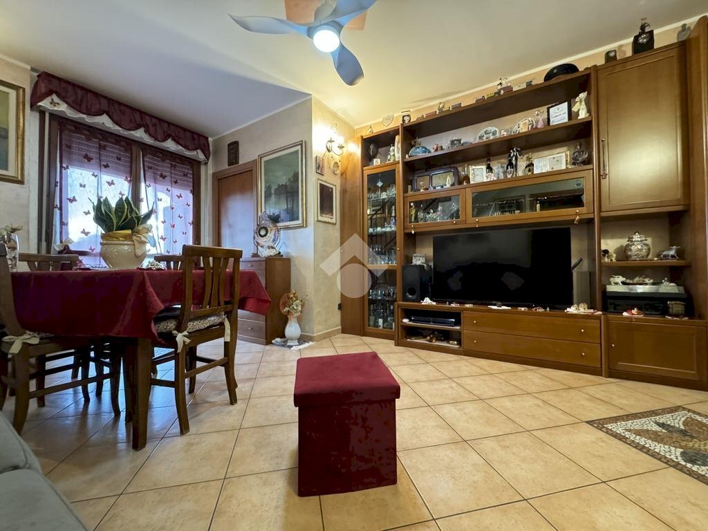 Three-room apartment Via Goffredo Mameli, Cameri - photo 1