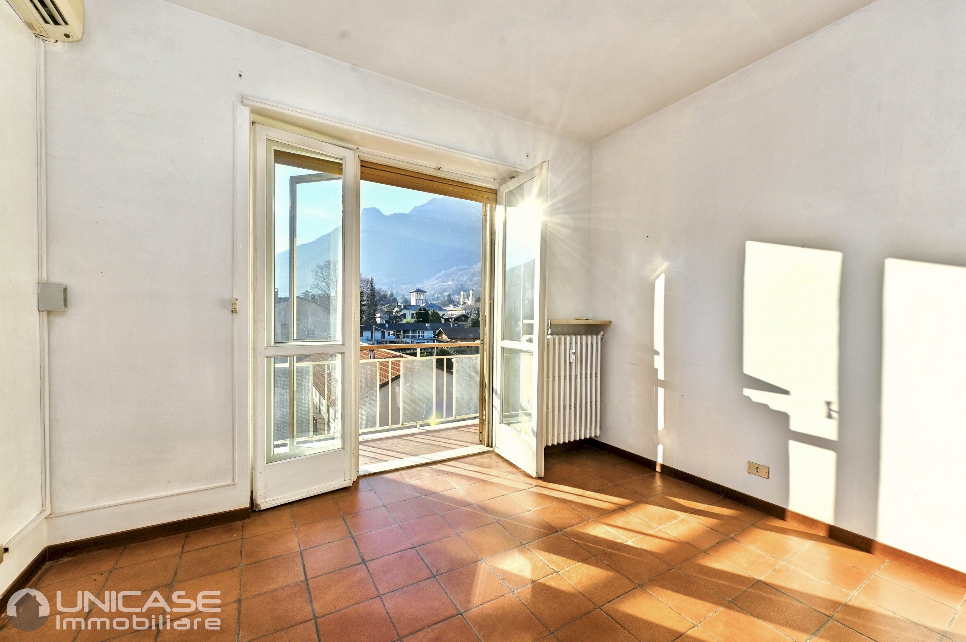 Sala - Trilocale via Guardia Piemontese, 1, Torre Pellice - foto 2