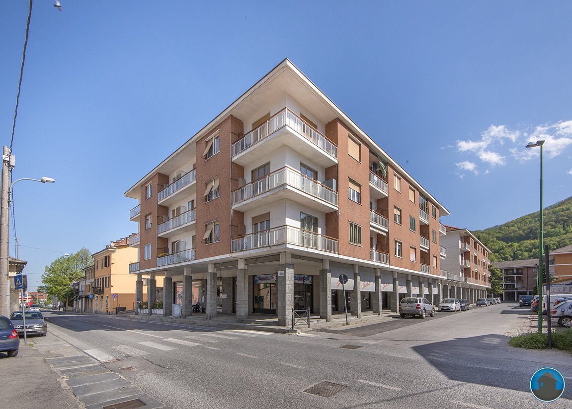 Facciata - Trilocale via Guardia Piemontese, 1, Torre Pellice - foto 3