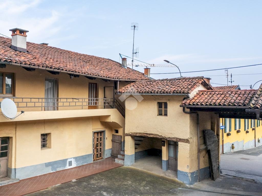 Casa semi indipendente Via griselda, frazione Villanovetta, Verzuolo - foto 1