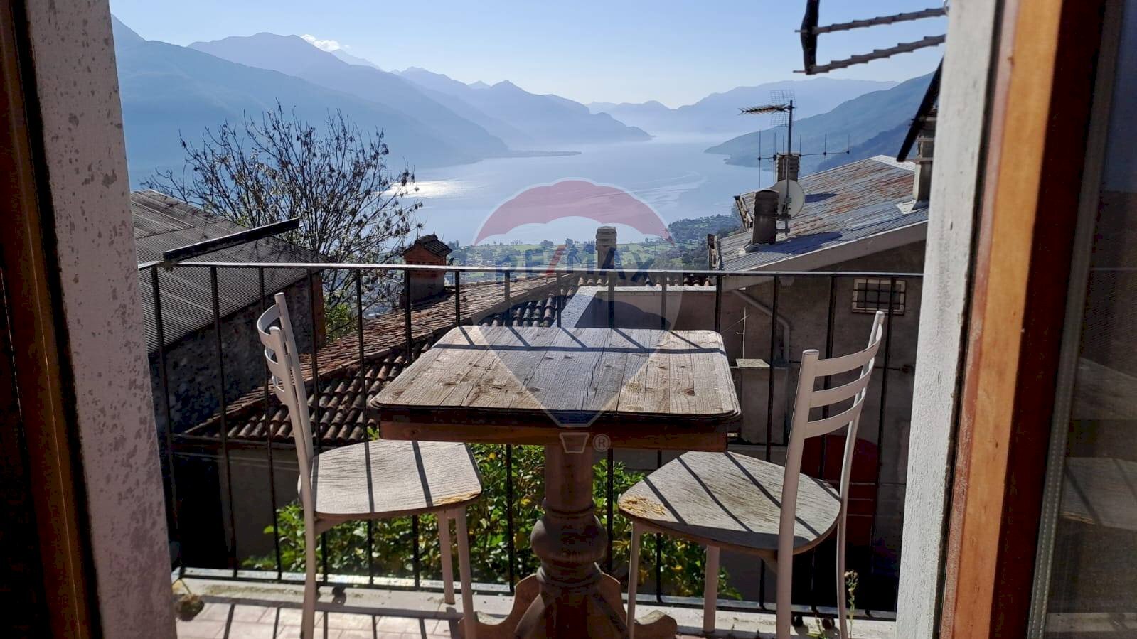 Casa indipendente via Castello, Peglio - foto 1