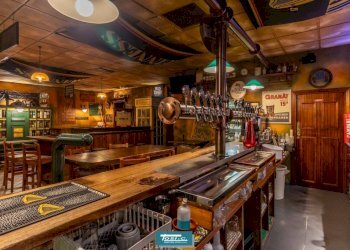 Interno non residenziale - Discoteca - Disco Pub - Locale Notturno via Antonio Rosmini, Borgomanero - foto 17