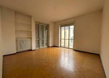 Camera da letto - Quadrilocale via Carlo Mirabello, 9, Tortona - foto 6