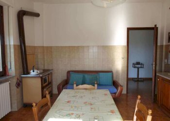 Cucina - Rustico Regione Valdelcerro, Incisa Scapaccino - foto 13