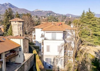 Vista - Appartamento via Francesco Caracciolo, 87, Varese - foto 14