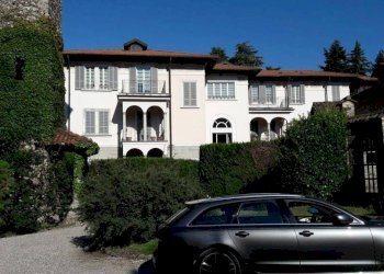 Facciata - Appartamento via Francesco Caracciolo, 87, Varese - foto 16