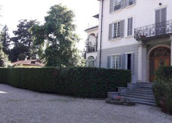 Facciata - Appartamento via Francesco Caracciolo, 87, Varese - foto 42