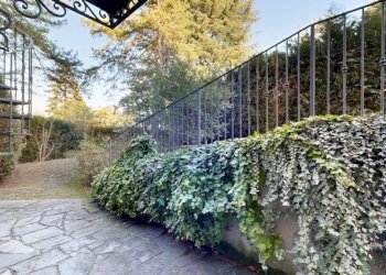 Giardino - Appartamento via Francesco Caracciolo, 87, Varese - foto 47