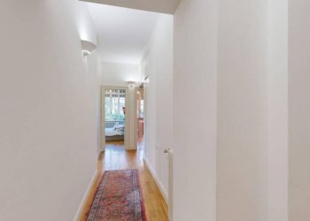 Corridoio - Appartamento via Francesco Caracciolo, 87, Varese - foto 24