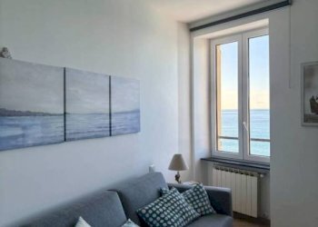 Salone - Appartamento via Giuseppe Garibaldi, Camogli - foto 8