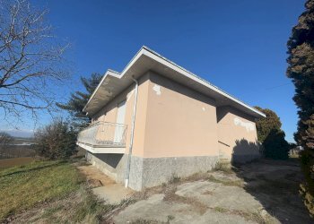 Independent house Ceresole Alba - photo 2