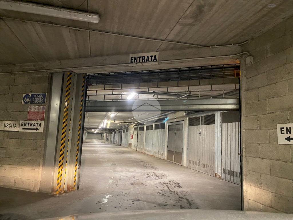 Box Piazza Vittorio Veneto, Fossano - foto 3