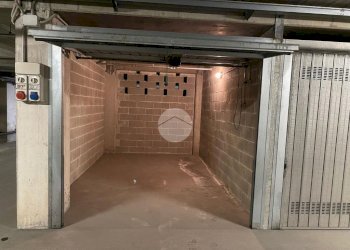 Box Piazza Vittorio Veneto, Fossano - foto 8