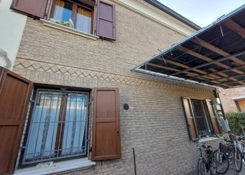 Facciata - Villa a Schiera via Piacenza, Nonantola - foto 8