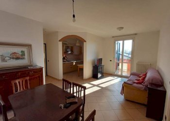 Salone - Three-room apartment via Fratelli Rosselli, Concordia sulla Secchia - photo 4