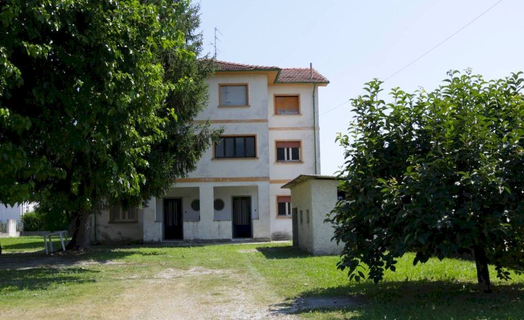 Facciata - Villa via Ugo Foscolo, Spilimbergo - photo 2