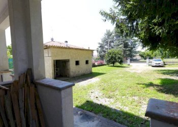 Giardino - Villa via Ugo Foscolo, Spilimbergo - foto 8